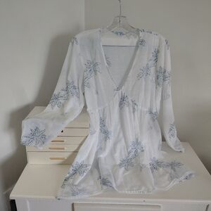 Blouse Island White and Blue Palm Tree Print Blouse
